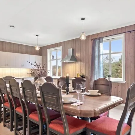 Svanoy Gjestehus Casa de Férias Florø