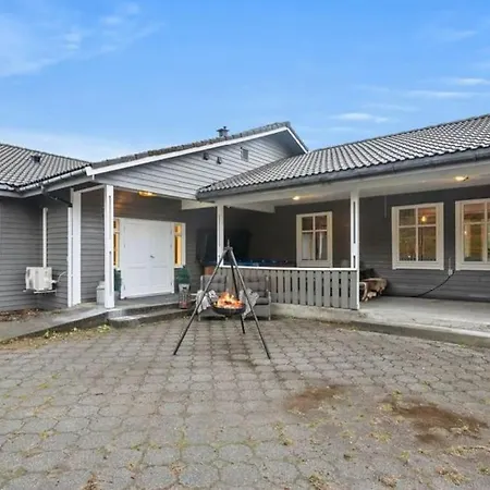 Casa de Férias Svanoy Gjestehus *